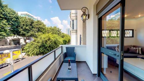 Apartamento Clear 3br In Dizzengoff 140 By Holyguest