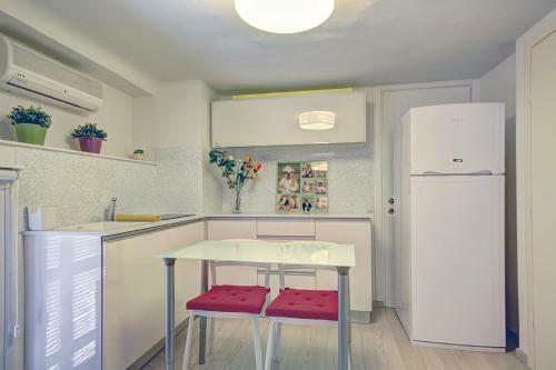 Lisetta - By Beach Apartments Tlv