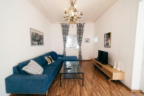 Two Bedroom Apartment In Frishman