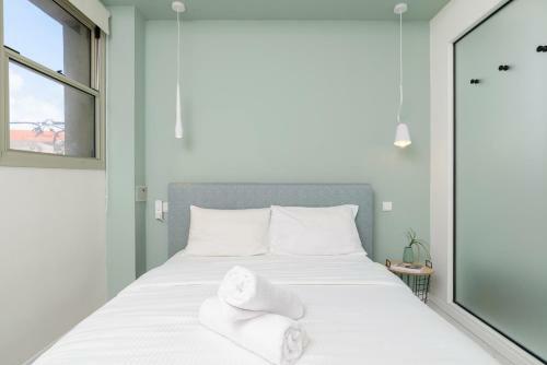 6 Tankhum - By Beach Apartments Tlv