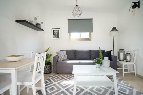 Yarkon - By Beach Apartments Tlv