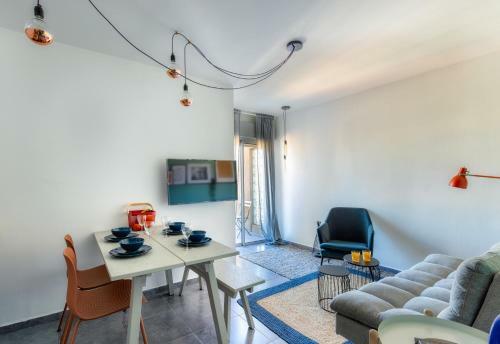 Light Designed Apartment With 2 Balconies