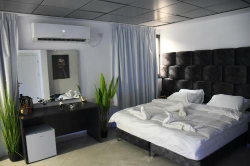 Bed & Breakfast Sky City
