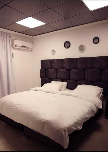 Bed & Breakfast Sky City