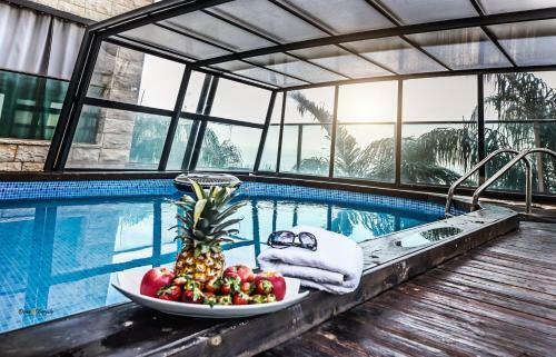 Hotel Nofim Suites