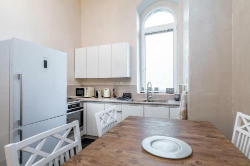 Magical Apartments, In Front To Mamilla Mall