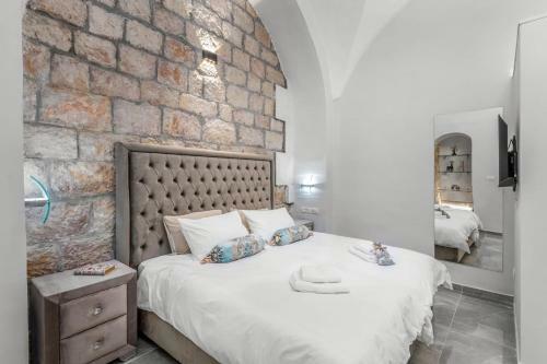 Magical Apartments, In Front To Mamilla Mall