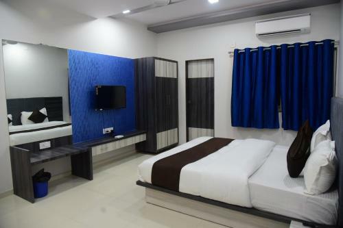 Hotel Savera Palace