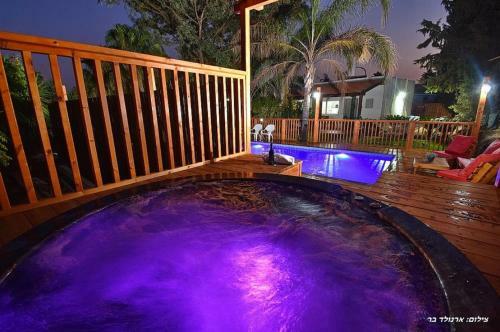 Lodge Hawaii Mansion