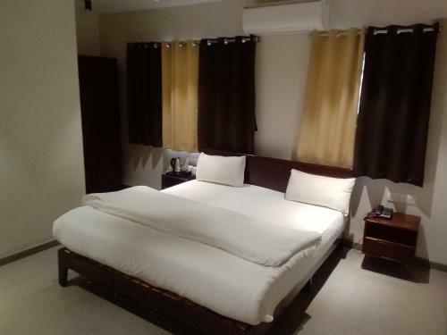 Hotel Marigold Mount Abu With Swimming Pool