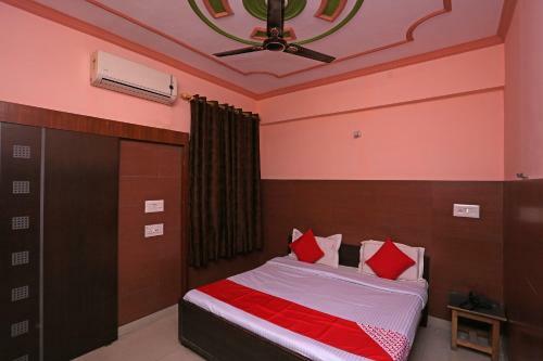 Oyo 35450 Bombay Central Hotel