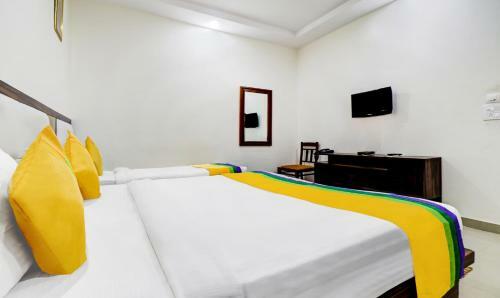Hotel Oyo 42691 Rhythm Residency
