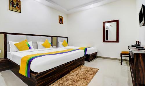 Hotel Oyo 42691 Rhythm Residency