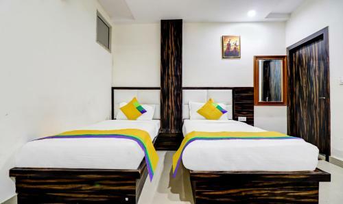 Hotel Oyo 42691 Rhythm Residency