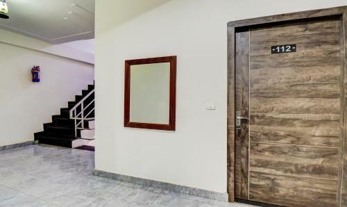 Hotel Oyo 42691 Rhythm Residency
