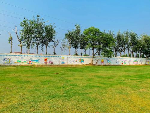 Agra Camps And Resort