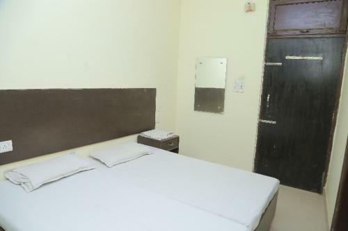 Hotel Oyo 79716 Amigos Inn