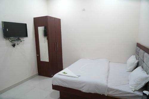 Oyo 79012 Hotel Rm Plaza