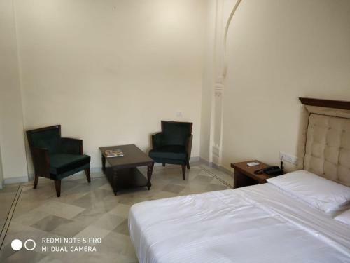 Hotel Aaram Baagh Agra By Pachar Group