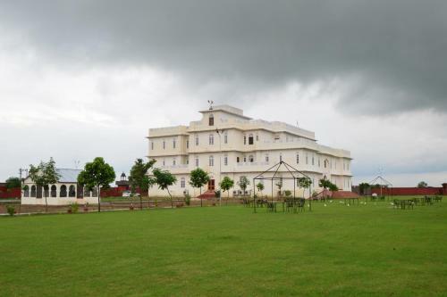 Hotel Aaram Baagh Agra By Pachar Group