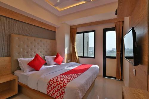 Hotel Acme By Sky Stays