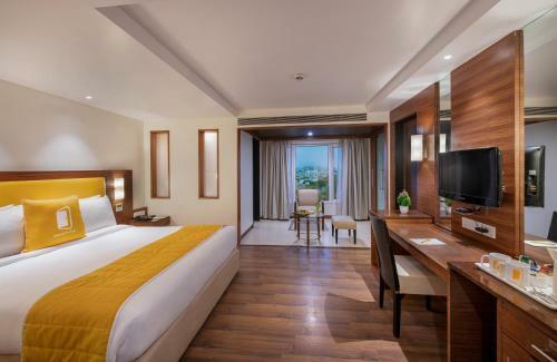 Hotel Bloomsuites L Ahmedabad