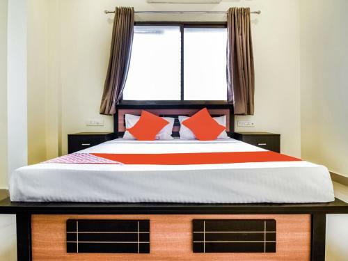 Oyo 8814 Hotel Cg Plaza