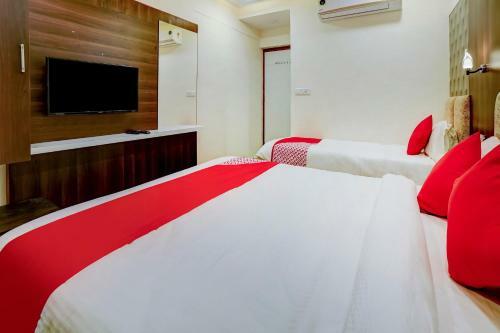 Oyo 67711 Hotel Rj Residency