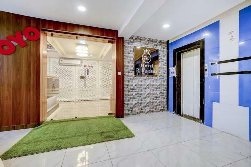 Oyo 67711 Hotel Rj Residency