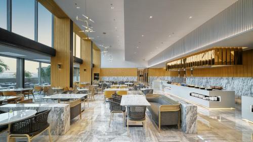 Hotel Courtyard By Marriott Ahmedabad Sindhu Bhavan Road
