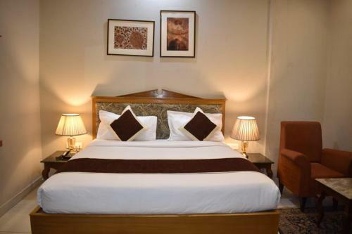 Hotel C-1 Agra