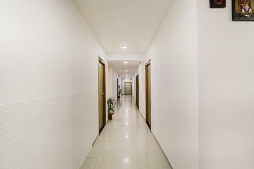 Oyo 48254 Hotel D Veeray