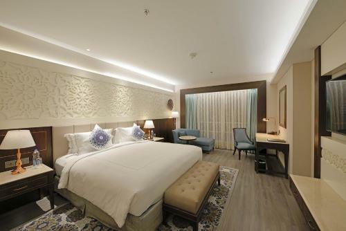 Hotel Taj Skyline Ahmedabad