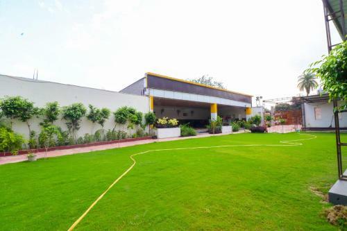 Hotel Oyo 60553 Hari Pearl Residency