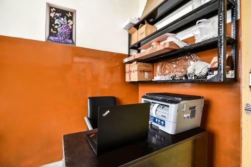 Hotel Spot On 48538 J S Hostel