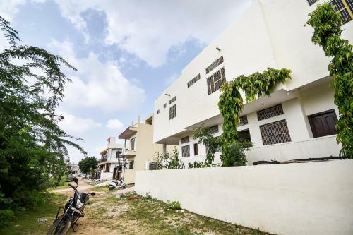 Hotel Spot On 48538 J S Hostel