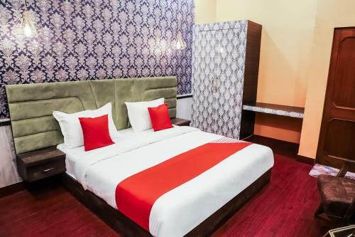 Hotel Oyo 66066 Grand Nanki Palace