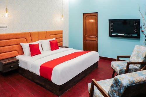 Hotel Oyo 66066 Grand Nanki Palace
