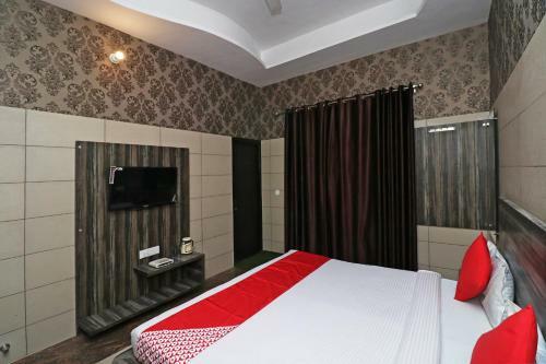Oyo 8616 Hotel Inderlok