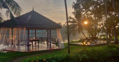 Bed & Breakfast Sunsets And Palm Trees