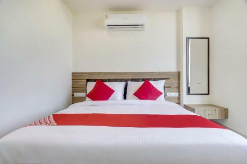 Oyo 47017 Hotel Hallmark