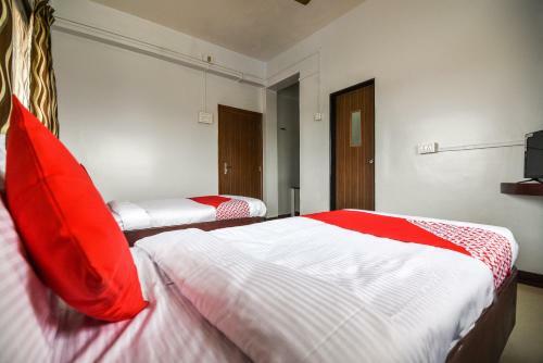 Oyo 61080 Hotel Shree Gurunanak Lodge
