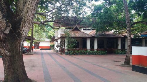 Hotel Gowri Heritage Resorts