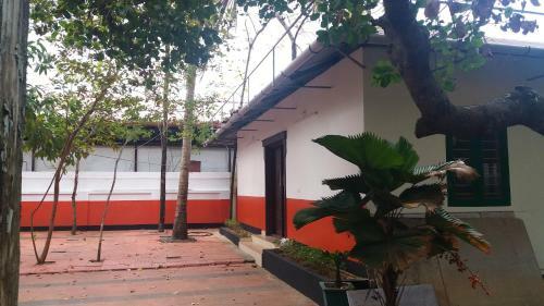 Hotel Gowri Heritage Resorts