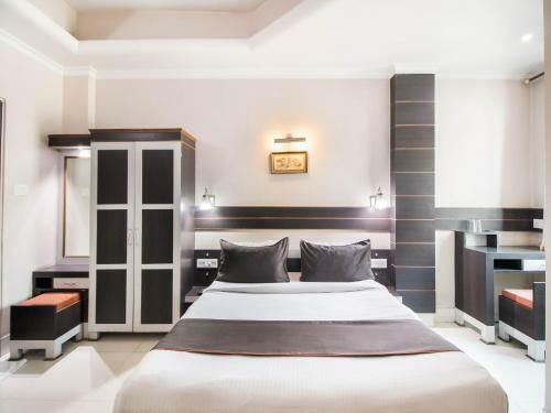 Collection O 76464 Hotel Star Regency