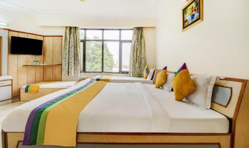Hotel Treebo Trip Alpha Inn Golden Temple