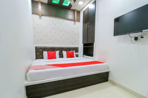 Hotel Oyo 48299 Rd Residency