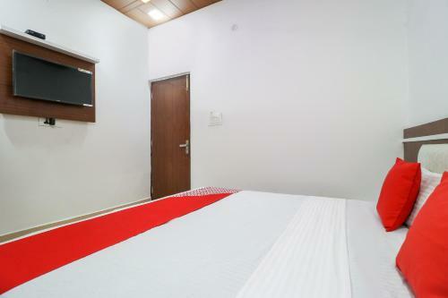 Hotel Oyo 48299 Rd Residency