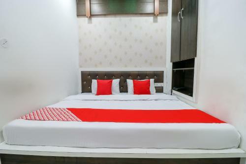 Hotel Oyo 48299 Rd Residency