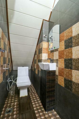 Hotel Oyo 48299 Rd Residency